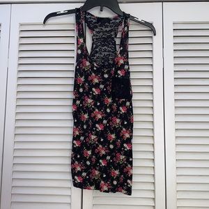 Floral Lace Tank-Top